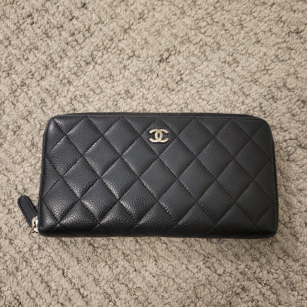 Authentic CHANEL Caviar Black Quilted Wallet
